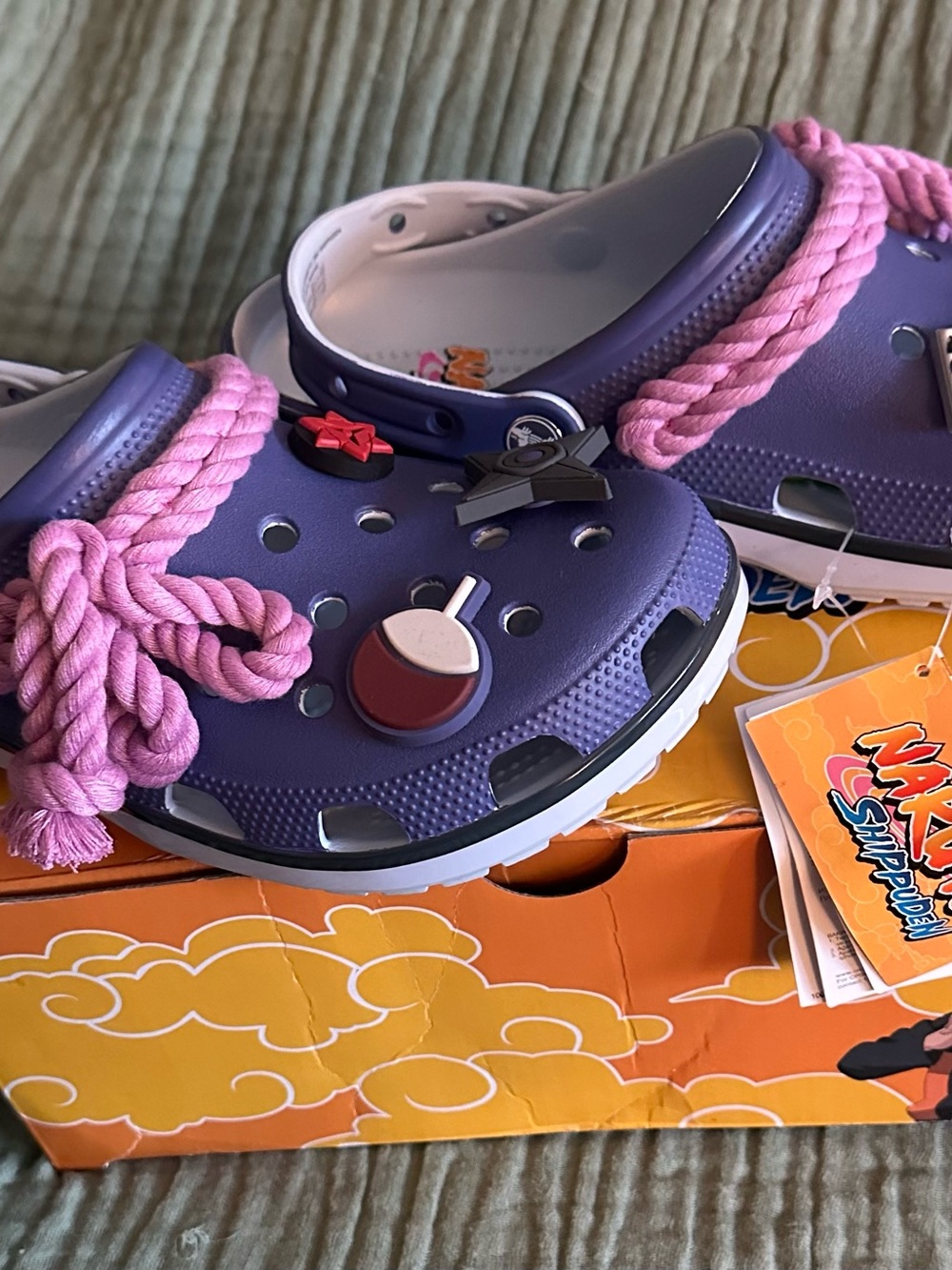 Crocs Naruto Sasuke size M 10/W 12
NEW with tags. Box slightly damaged - Picture 5 of 8